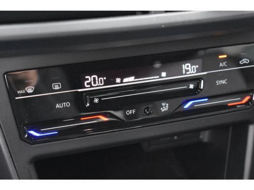 Volkswagen Polo 1.0 TSI 95PK DSG-7 R-Line | NAVI BY APP | 17 INCH | ADAPT. CRUISE | MATRIX LED | SFEERVERLICHTING ActivLease financial lease