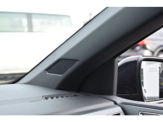 Volkswagen Polo 1.0 TSI 95PK DSG-7 R-Line | NAVI BY APP | 17 INCH | ADAPT. CRUISE | MATRIX LED | SFEERVERLICHTING ActivLease financial lease