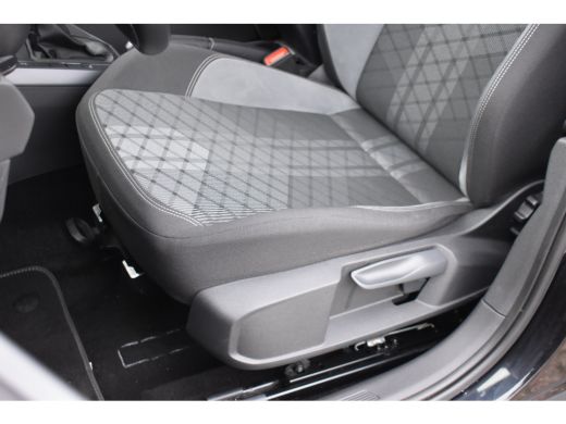 Volkswagen Polo 1.0 TSI 95PK DSG-7 R-Line | NAVI BY APP | 17 INCH | ADAPT. CRUISE | MATRIX LED | SFEERVERLICHTING ActivLease financial lease