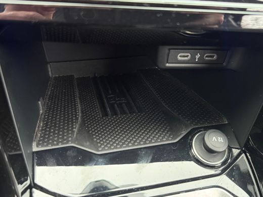 Volkswagen T-Roc 1.5 TSI 150PK DSG R-LINE SPORT LED/NAVI/CARPLAY/FABRIEKS GARANTIE ActivLease financial lease