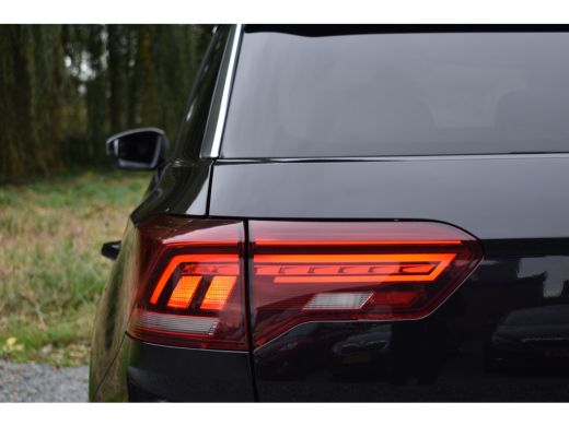 Volkswagen T-Roc R 2.0 TSI 300PK DSG 4MOTION R-SPORT LEDER/CAMERA/NAVI/VIRTUAL ActivLease financial lease