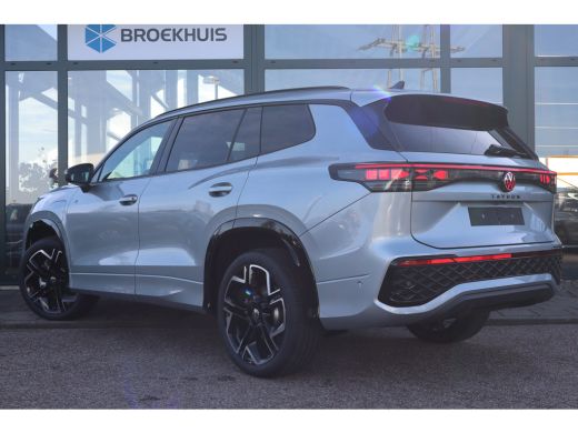 Volkswagen Tayron R-Line Edition | 'App-Connect' draadloze smartphone integratie | Automatische afstandsregeling (A... ActivLease financial lease