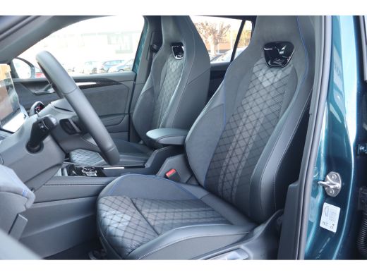 Volkswagen Tiguan R-Line Edition - eHybrid | 'App-Connect' draadloze smartphone integratie | Automatische afstandsr... ActivLease financial lease