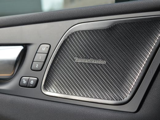 Volvo  XC60 2.0 T8 Recharge AWD Ultra Dark ActivLease financial lease