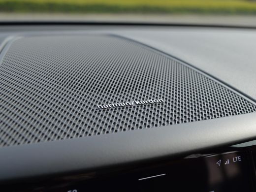 Volvo  XC60 2.0 T8 Recharge AWD Ultra Dark ActivLease financial lease