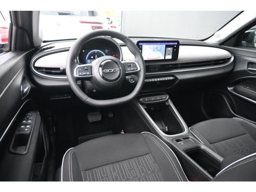 Fiat 600 1.2 Hybrid Urban 110pk | Pack Style + Comfort | Navigatie | Stoelverwarming | Voorruitverwarming ... ActivLease financial lease