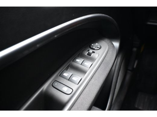 Fiat 600 1.2 Hybrid Urban 110pk | Pack Style + Comfort | Navigatie | Stoelverwarming | Voorruitverwarming ... ActivLease financial lease