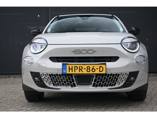 Fiat 600 1.2 Hybrid Urban 110pk | Pack Style + Comfort | Navigatie | Stoelverwarming | Voorruitverwarming ... ActivLease financial lease