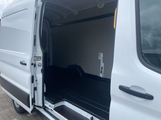 Ford Transit 350 2.0 TDCI L4H3 Trend RWD Navigatie | Trekhaak | All Seasonbanden | ActivLease financial lease