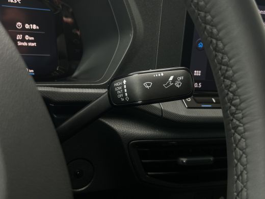 Ford Transit Connect 1.5 EcoBoost PHEV L2 | Cruise Control | Trekhaak | CarPlay | Navi | | Cruise control | DAB ontvan... ActivLease financial lease