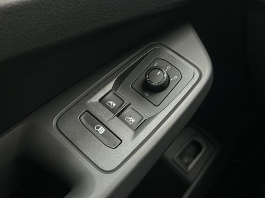 Ford Transit Connect 1.5 EcoBoost PHEV L2 | Cruise Control | Trekhaak | CarPlay | Navi | | Cruise control | DAB ontvan... ActivLease financial lease