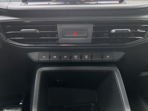 Ford Transit Connect 1.5 EcoBoost PHEV L2 | Cruise Control | Trekhaak | CarPlay | Navi | | Cruise control | DAB ontvan... ActivLease financial lease