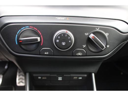 Hyundai Bayon 1.0 T-GDI Comfort Smart | Automaat | Navigatie | Airco | Cruise Control | | Achteruitrijcamera | ... ActivLease financial lease