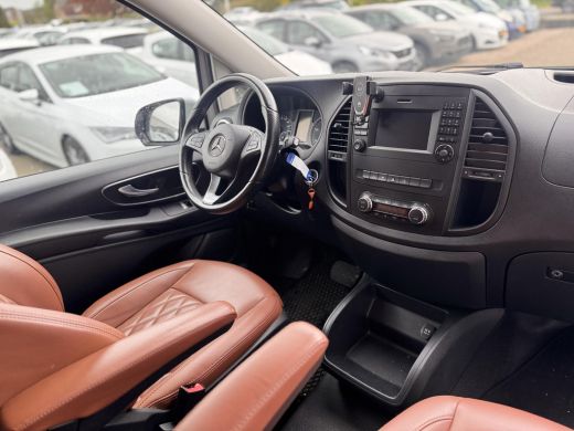 Mercedes-Benz Vito 114 CDI Lang DC Comfort /CAMERA / TREKHAAK / LEER / DUBBEL CABINE / ActivLease financial lease