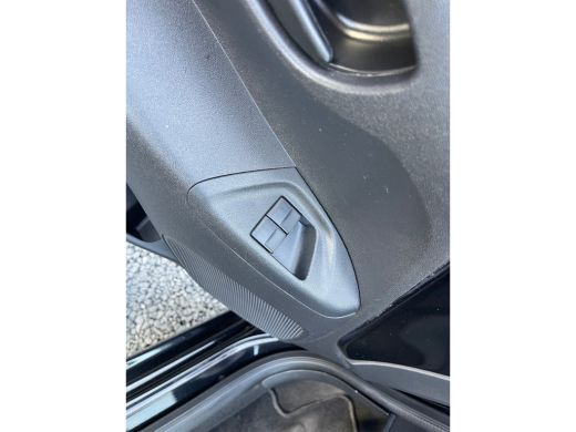 Peugeot 108 1.0 e-VTi Active | BLUETOOTH| ELEK. RAMEN VOOR| AIRCO| CENTRALE DEURVERGRENDELING| LED DAGRIJVERL... ActivLease financial lease