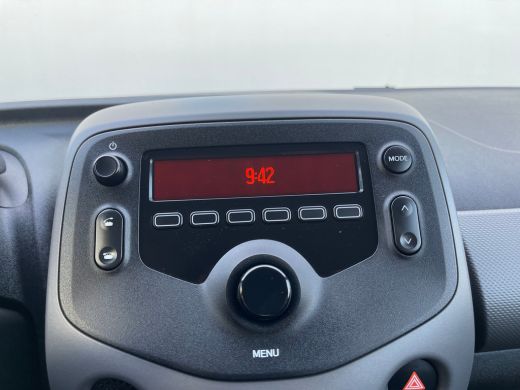 Peugeot 108 1.0 e-VTi Active | BLUETOOTH| ELEK. RAMEN VOOR| AIRCO| CENTRALE DEURVERGRENDELING| LED DAGRIJVERL... ActivLease financial lease