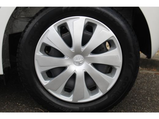 Peugeot 108 1.0 e-VTi Active | Camera | CarPlay | Electrisch pakket | Privacy Glass | Mistlampen | Camera | C... ActivLease financial lease