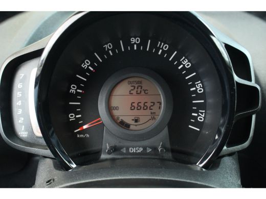 Peugeot 108 1.0 e-VTi Active | Camera | CarPlay | Electrisch pakket | Privacy Glass | Mistlampen | Camera | C... ActivLease financial lease