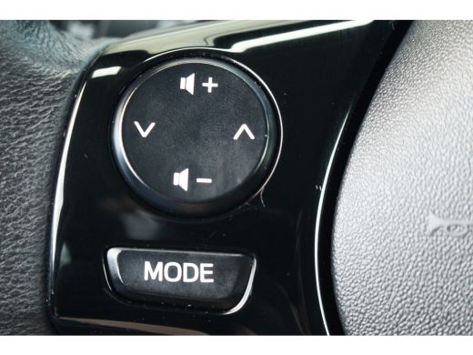 Peugeot 108 1.0 e-VTi Active | Camera | CarPlay | Electrisch pakket | Privacy Glass | Mistlampen | Camera | C... ActivLease financial lease