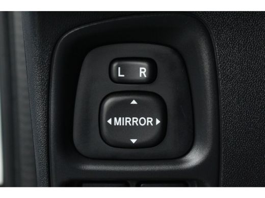 Peugeot 108 1.0 e-VTi Active | Camera | CarPlay | Electrisch pakket | Privacy Glass | Mistlampen | Camera | C... ActivLease financial lease