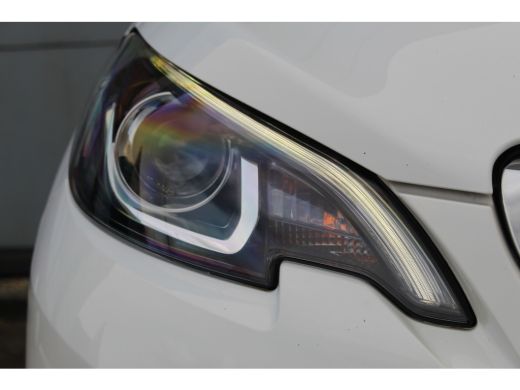 Peugeot 108 1.0 e-VTi Active | Camera | CarPlay | Electrisch pakket | Privacy Glass | Mistlampen | Camera | C... ActivLease financial lease