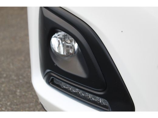 Peugeot 108 1.0 e-VTi Active | Camera | CarPlay | Electrisch pakket | Privacy Glass | Mistlampen | Camera | C... ActivLease financial lease