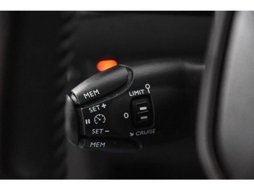 Peugeot 208 Active *1ste eigenaar*Navigatie*Camera*Cruise Control* ActivLease financial lease