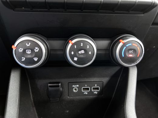 Renault Clio 1.0 TCe Zen / 6Versn. / 5drs./ Pdc./ Airco / Navigatie / Radio multimedia / Apk 04-2027 ActivLease financial lease