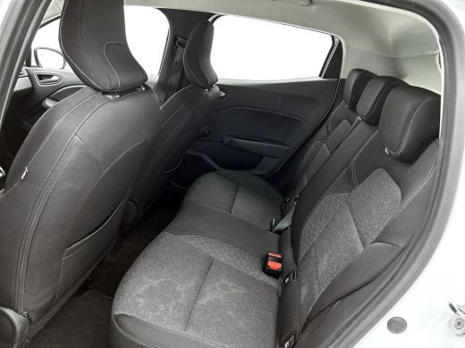 Renault Clio 1.0 TCe Zen / 6Versn. / 5drs./ Pdc./ Airco / Navigatie / Radio multimedia / Apk 04-2027 ActivLease financial lease