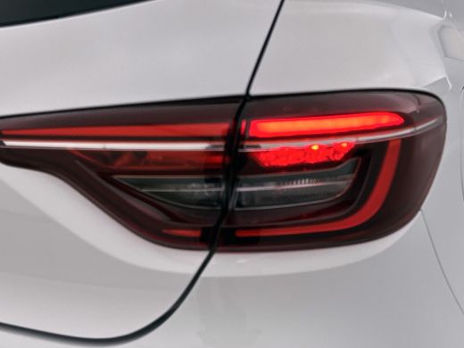 Renault Clio 1.0 TCe Zen / 6Versn. / 5drs./ Pdc./ Airco / Navigatie / Radio multimedia / Apk 04-2027 ActivLease financial lease