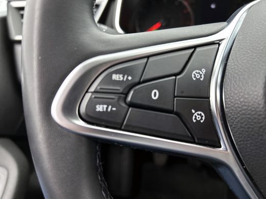 Renault Clio 1.0 TCe Zen / 6Versn. / 5drs./ Pdc./ Airco / Navigatie / Radio multimedia / Apk 04-2027 ActivLease financial lease