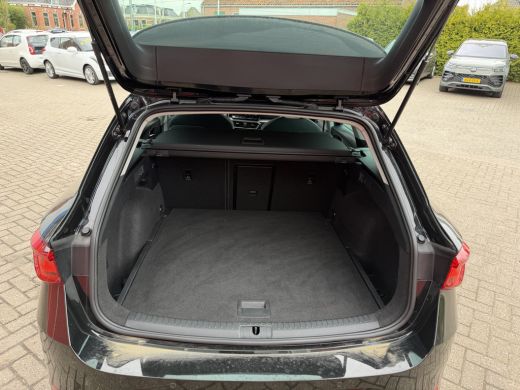 Seat Leon Sportstourer 1.0 eTSI 111 PK | Style Business Intense | Automaat | ActivLease financial lease