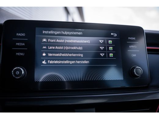 Skoda Kamiq 1.0 TSI Sport Business | Achteruitrijcamera | Full-LED koplampen | Lichtmetalen velgen 18" ActivLease financial lease