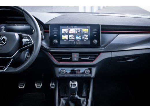 Skoda Kamiq 1.0 TSI Sport Business | Achteruitrijcamera | Full-LED koplampen | Lichtmetalen velgen 18" ActivLease financial lease