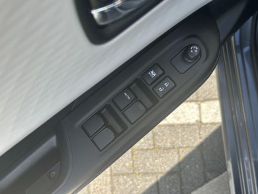 Suzuki Swift 1.2 Select Smart Hybrid ActivLease financial lease