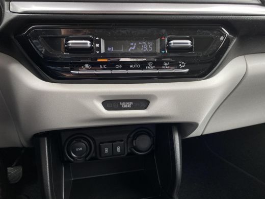 Suzuki Swift 1.2 Style Smart Hybrid | Automaat | Nieuw | Direct uit voorraad leverbaar | Climate Control | App... ActivLease financial lease