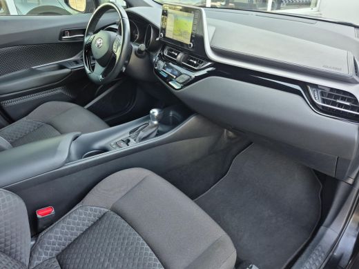 Toyota C-HR 1.8 Hybrid Active | Navigatie | Apple CarPlay/Android auto || Achteruitrijcamera ActivLease financial lease