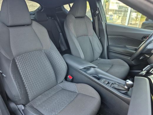 Toyota C-HR 1.8 Hybrid Active | Navigatie | Apple CarPlay/Android auto || Achteruitrijcamera ActivLease financial lease