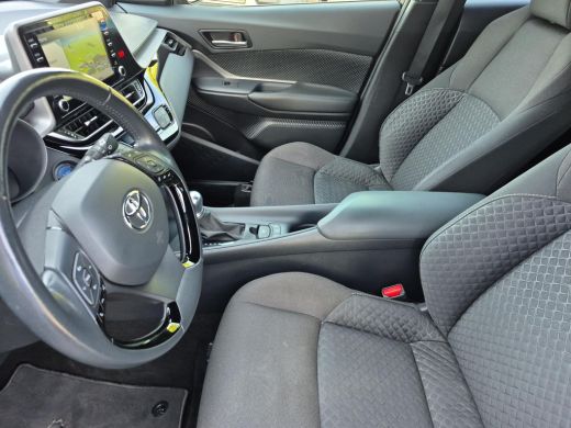 Toyota C-HR 1.8 Hybrid Active | Navigatie | Apple CarPlay/Android auto || Achteruitrijcamera ActivLease financial lease