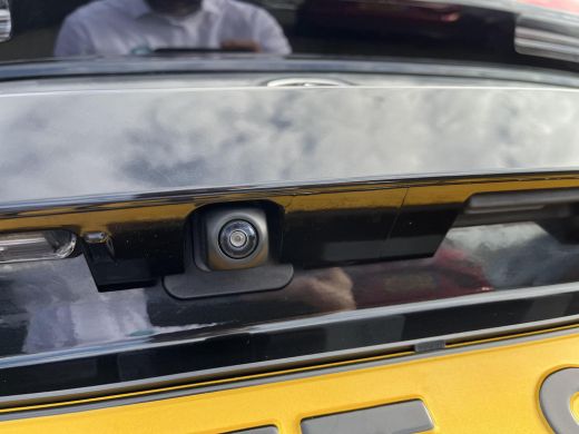 Toyota C-HR 2.0 Plug-in Hybrid 220 Executive | Navigatie | Apple CarPlay/Android auto | Achteruitrijcamera | ... ActivLease financial lease