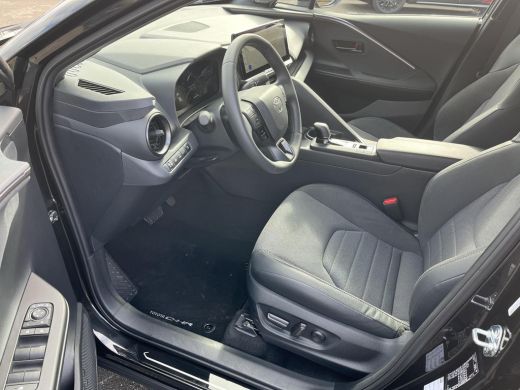 Toyota C-HR 2.0 Plug-in Hybrid 220 Executive | Navigatie | Apple CarPlay/Android auto | Achteruitrijcamera | ... ActivLease financial lease