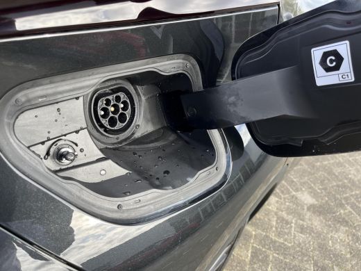 Toyota C-HR 2.0 Plug-in Hybrid 220 Executive | Navigatie | Apple CarPlay/Android auto | Achteruitrijcamera | ... ActivLease financial lease