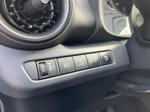 Toyota C-HR 2.0 Plug-in Hybrid 220 Executive | Navigatie | Apple CarPlay/Android auto | Achteruitrijcamera | ... ActivLease financial lease