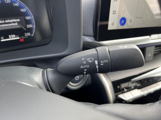 Toyota C-HR 2.0 Plug-in Hybrid 220 Executive | Navigatie | Apple CarPlay/Android auto | Achteruitrijcamera | ... ActivLease financial lease