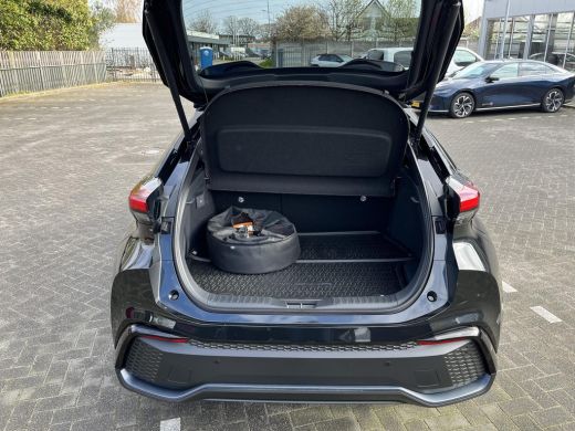 Toyota C-HR 2.0 Plug-in Hybrid 220 Executive | Navigatie | Apple CarPlay/Android auto | Achteruitrijcamera | ... ActivLease financial lease