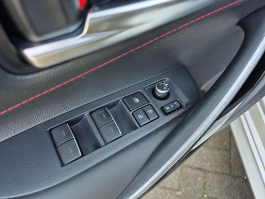 Toyota Corolla Touring Sports 2.0 Hybrid Executive JBL | Navigatie | Apple CarPlay/Android auto | Achteruitrijcamera | Elektris... ActivLease financial lease