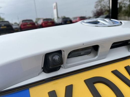 Toyota Yaris 1.5 Hybrid Aspiration | Navigatie | Achteruitrijcamera | Cruise control ActivLease financial lease