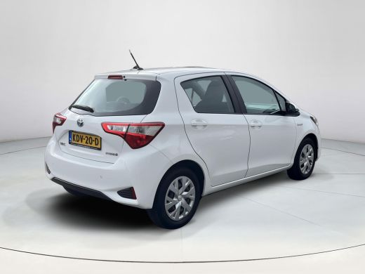 Toyota Yaris 1.5 Hybrid Aspiration | Navigatie | Achteruitrijcamera | Cruise control ActivLease financial lease