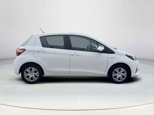 Toyota Yaris 1.5 Hybrid Aspiration | Navigatie | Achteruitrijcamera | Cruise control ActivLease financial lease