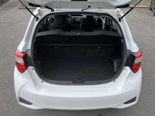 Toyota Yaris 1.5 Hybrid Aspiration | Navigatie | Achteruitrijcamera | Cruise control ActivLease financial lease